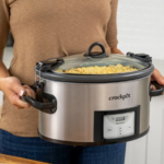 Crockpot™ 7-Qt Easy-to-Clean Cook & Carry™ Slow Cooker, Programmable Slow Cooker