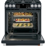 Café - 5.6 Cu. Ft. Self-Cleaning Slide-In Gas Convection Range - Matte Black