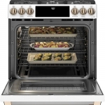 Café - 5.6 Cu. Ft. Slide-In Gas Convection Range - Matte White