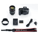 Canon EOS 5D Mark IV with EF 24-105mm f/4L IS II USM Lens